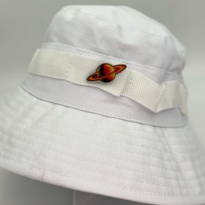 INSIGNIA PIN - SATURNO NARANJA