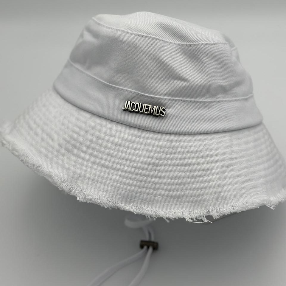 PESQUERO JACQUEMUS BLANCO - AJUSTABLE