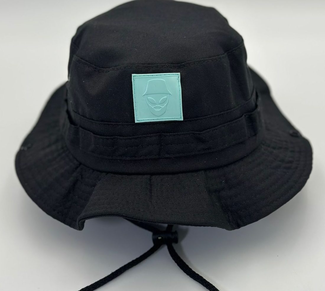 PESQUERO LINE FRESH NEGRO APLIQUE AGUAMARINA