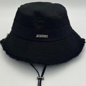 PESQUERO JACQUEMUS NEGRO