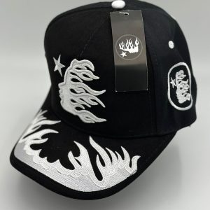 GORRA HELLSTAR NEGRA LOGO BLANCO
