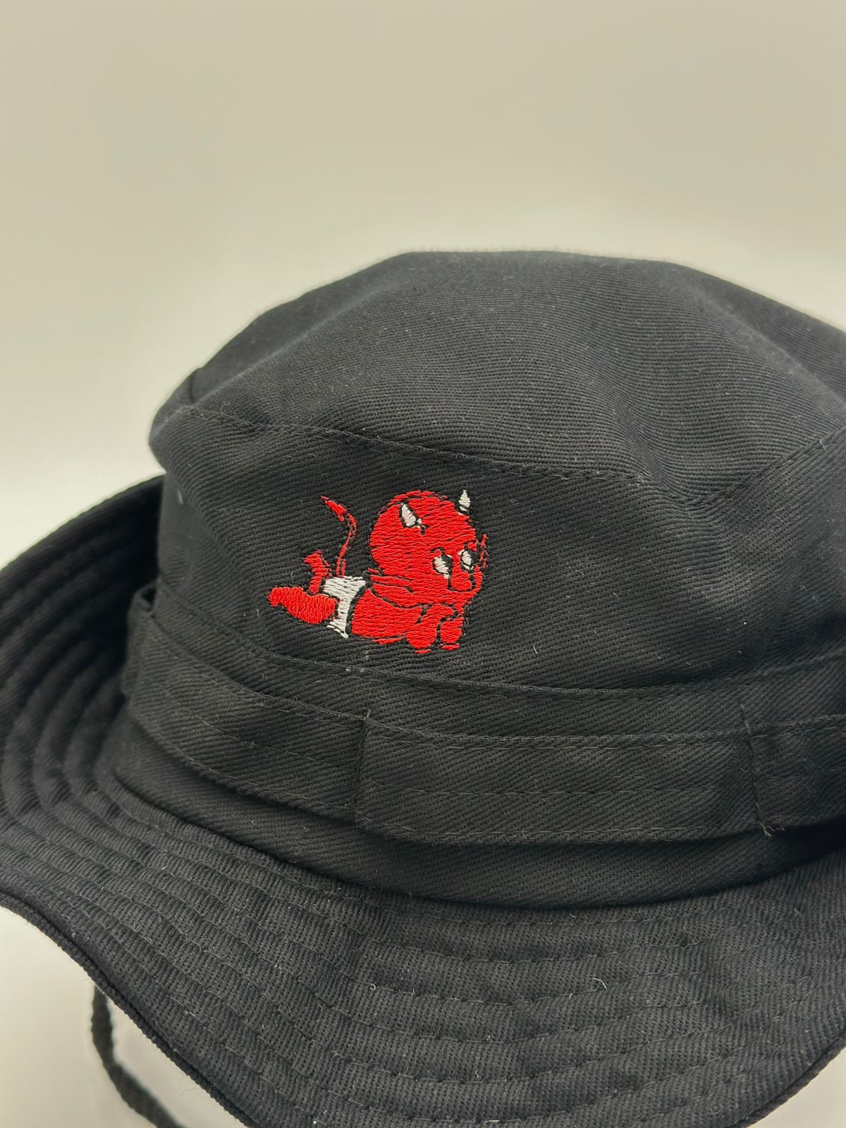 PESQUERO LINE FRESH BORDADO DIABLITO - Imagen 2