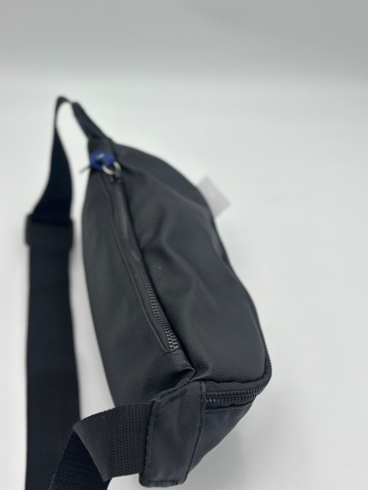 RIÑONERA OAKLEY DEPORTIVA GRIS - Imagen 2