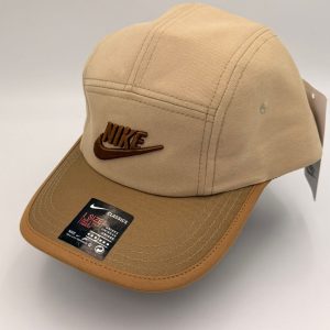 GORRA NIKE CINCO PANELES NUDE