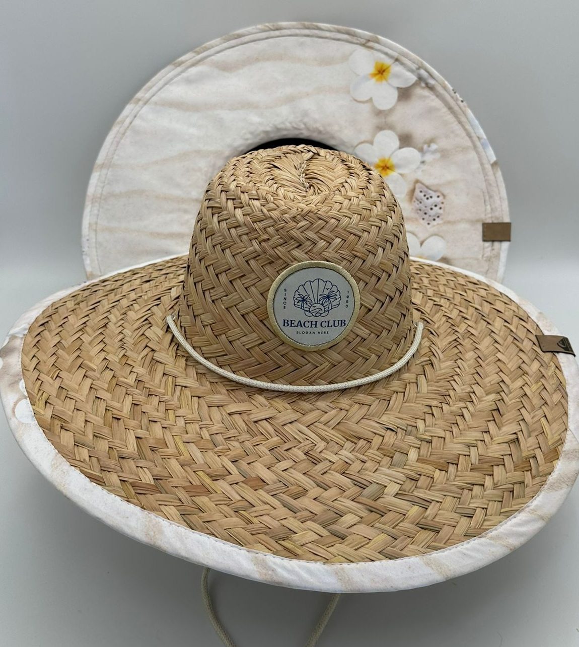 SOMBRERO FORRADO FLORES BLANCAS